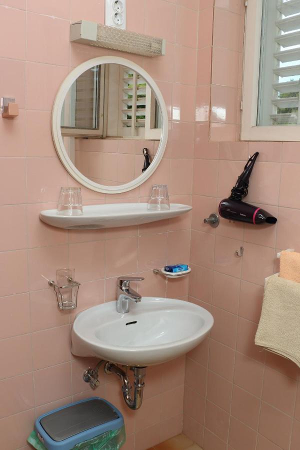 Apartment For One Person กูกลีตซา ภายนอก รูปภาพ