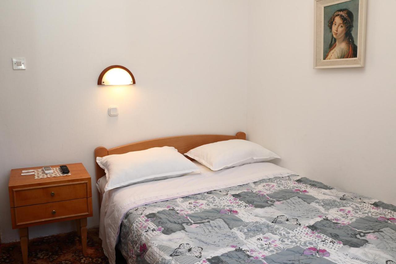 Apartment For One Person กูกลีตซา ภายนอก รูปภาพ